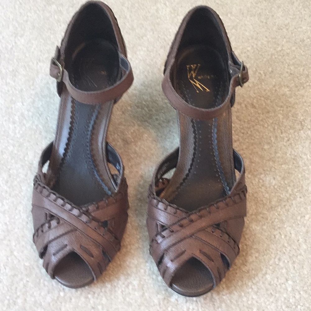 Brown wedges